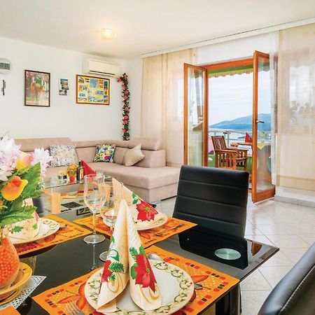 2 Bedroom Gorgeous Apartment In Rabac Zewnętrze zdjęcie