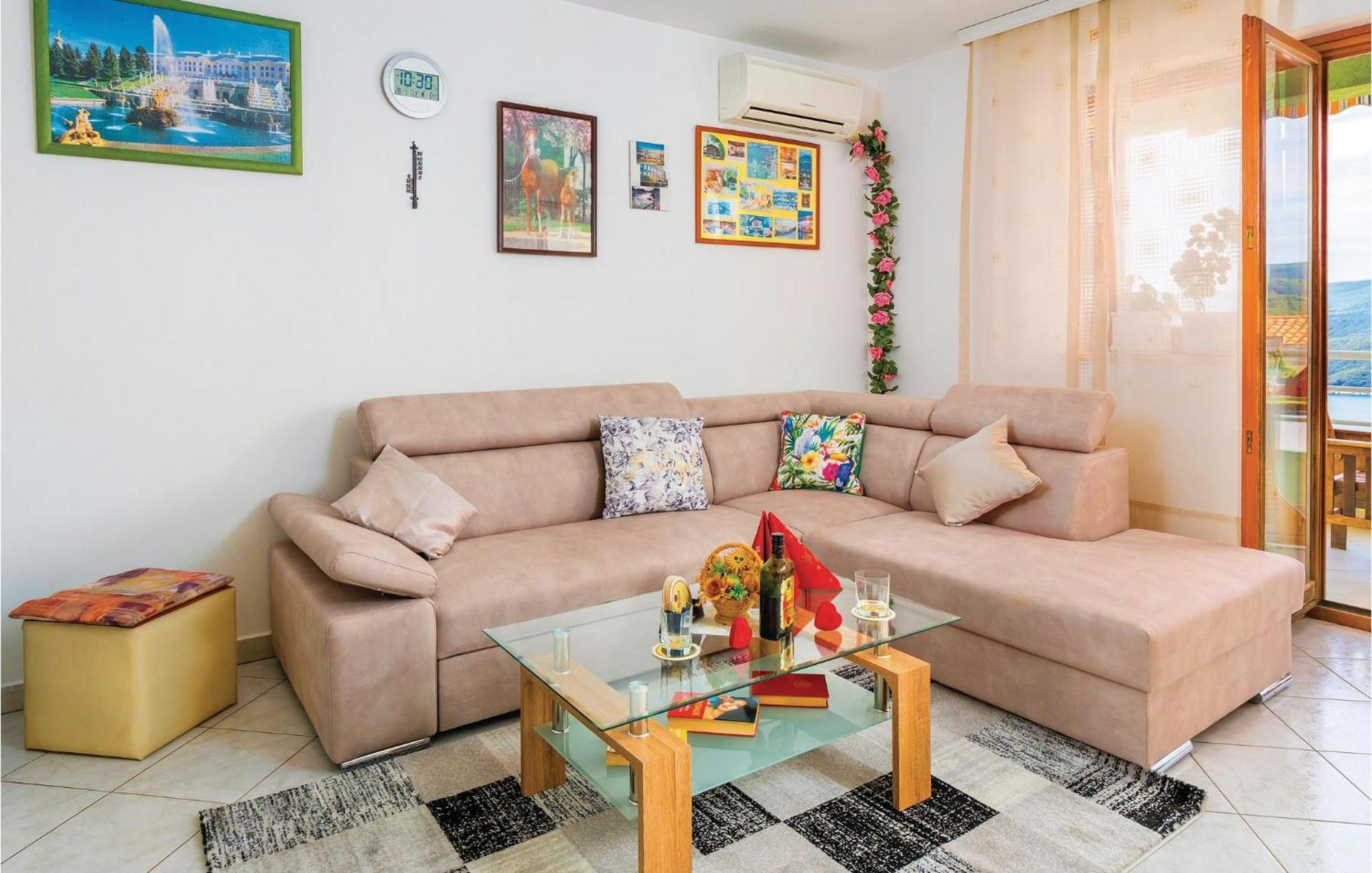 2 Bedroom Gorgeous Apartment In Rabac Zewnętrze zdjęcie