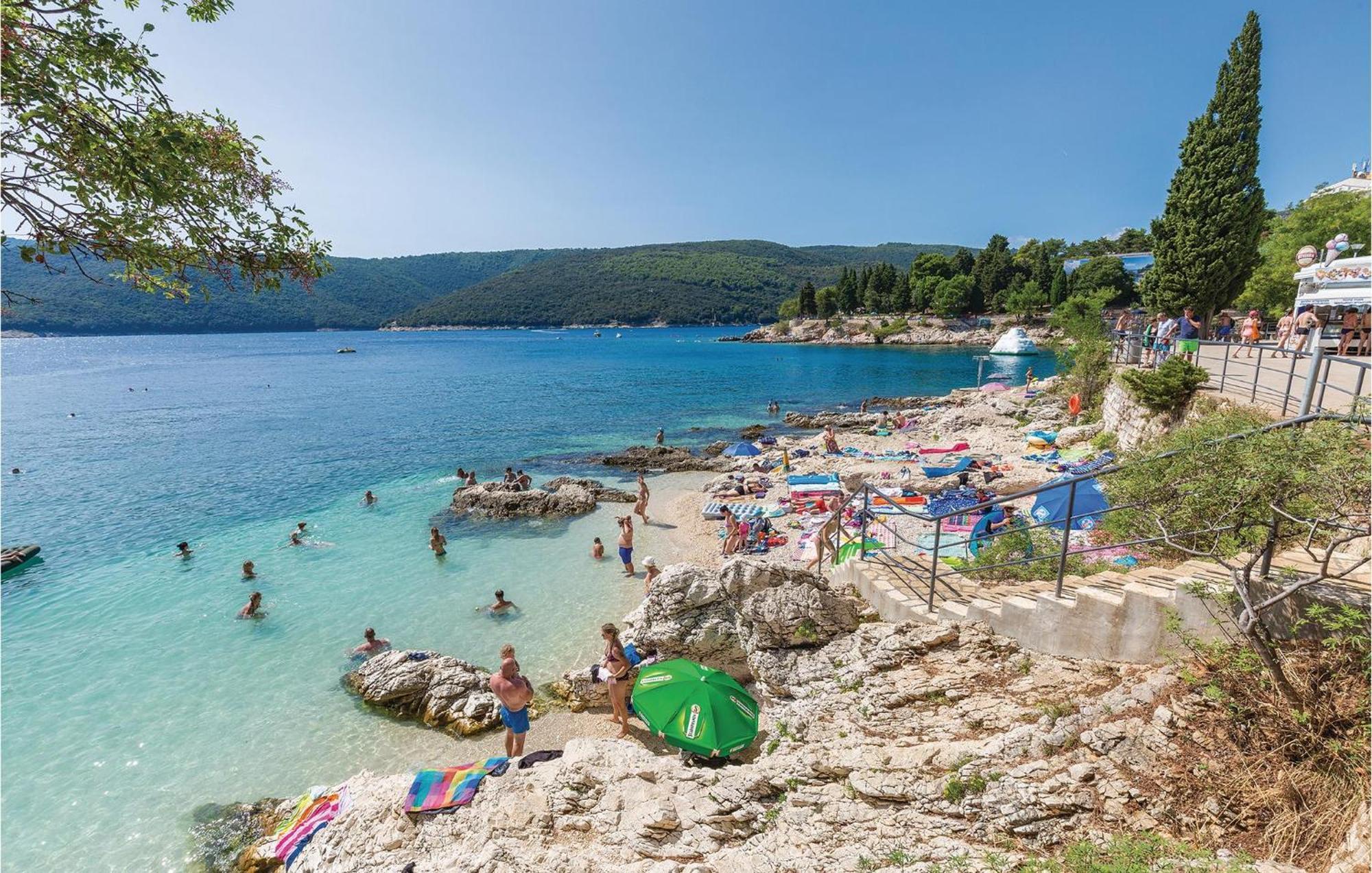 2 Bedroom Gorgeous Apartment In Rabac Zewnętrze zdjęcie