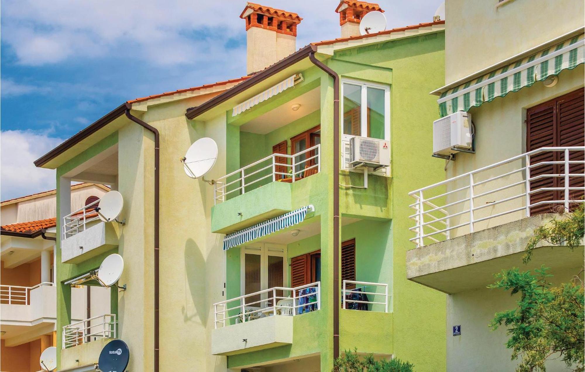 2 Bedroom Gorgeous Apartment In Rabac Zewnętrze zdjęcie